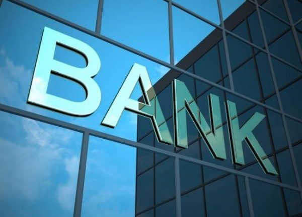 В “уплывающем” в Китай украинском банке сорвалось собрание акционеров